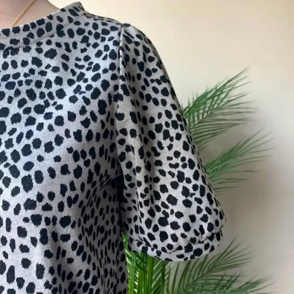 LOFT Dotted Print Knit Blouse Puff Sleeves Top Gray Casual Career Relaxed